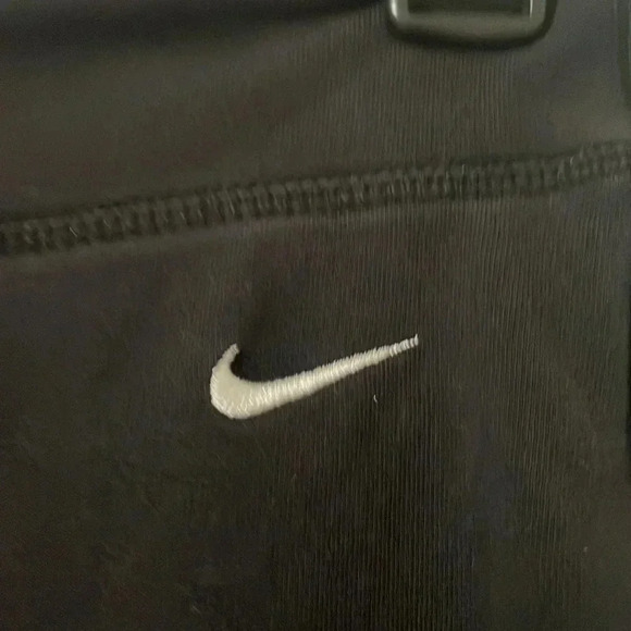 Nike Dri-Fit Capri Leggings Size S - Picture 4 of 7